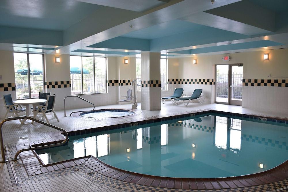 Hilton Garden Inn Dayton/ Бийвъркрийк Екстериор снимка