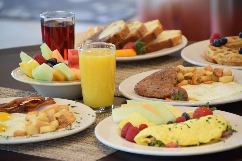 Hilton Garden Inn Dayton/ Бийвъркрийк Екстериор снимка